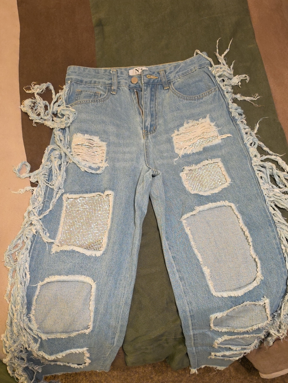 Light Blue Distressed Rhinestone Patch Women’s Jeans